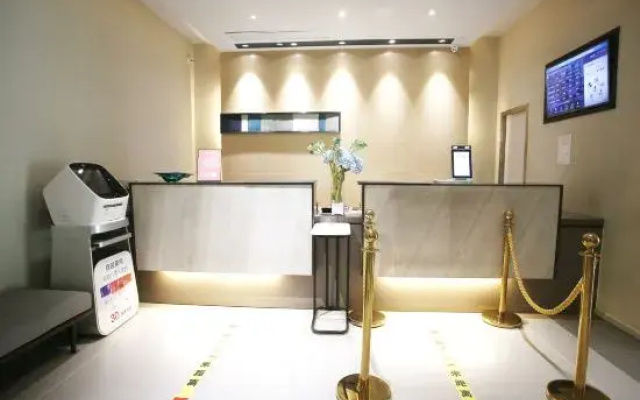 Homeinn Selected Hotel (Suining Central Avenue Wenxue North Road)