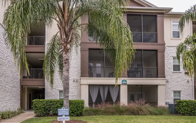 Southside 1 BR Apt with Parking by Frontdesk