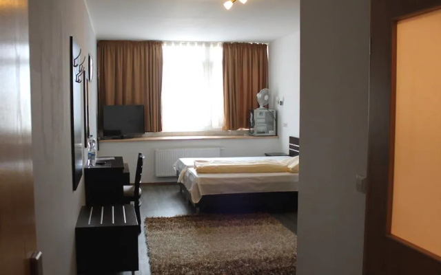 Terminal Hotel One