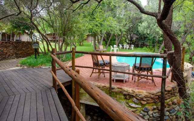 Warthogs Bush Lodge