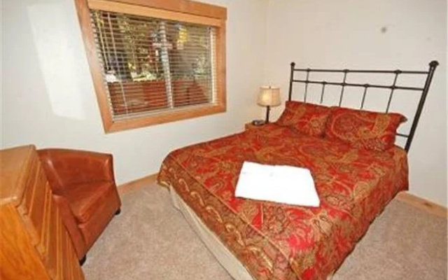2806 Springwood Drive 4 Bedroom Home by RedAwning