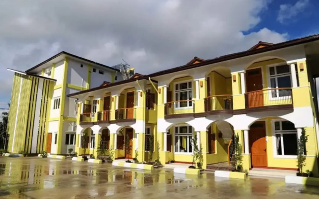 Three Seasons Hotel