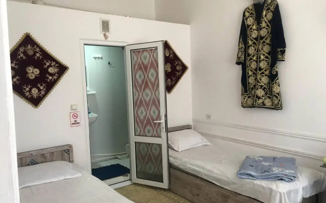 Khan Rooms