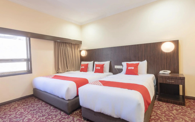 OYO 89978 Hotel Grand Maria