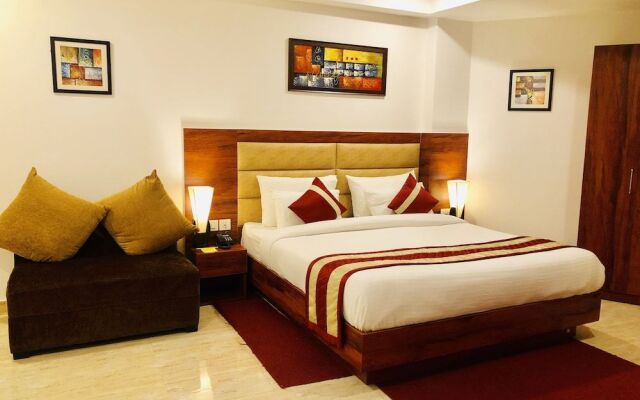 Red Crown Hotel