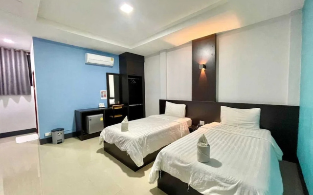 Nakarin Hotel