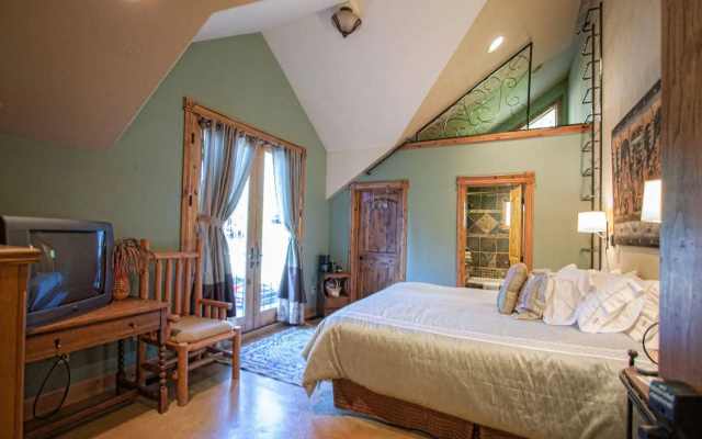 Talus Rock Retreat