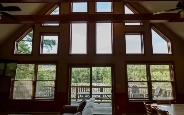 Boulder Field Lodge ~ HOT TUB ~ Free Linens