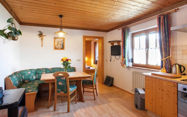 Sunny Mountain View Apartment in Kaunerberg