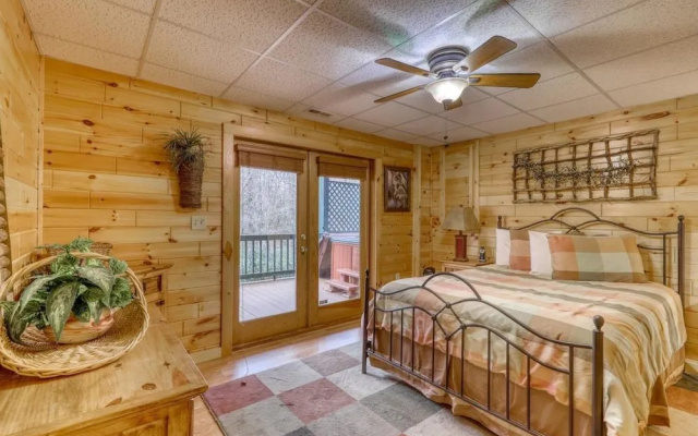 Lucilles Creekside Hideaway