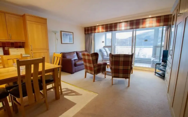 Loch Rannoch Highland Club Studio 02