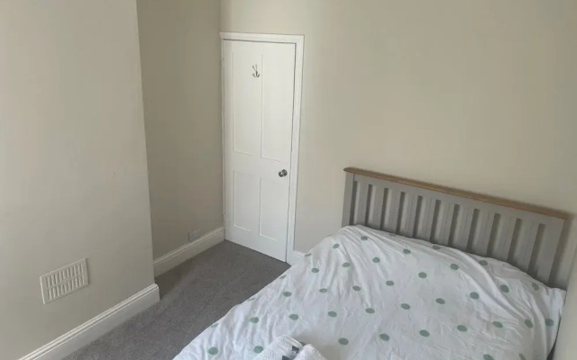 Leicester Retreat - Charming 2 Bedroom House