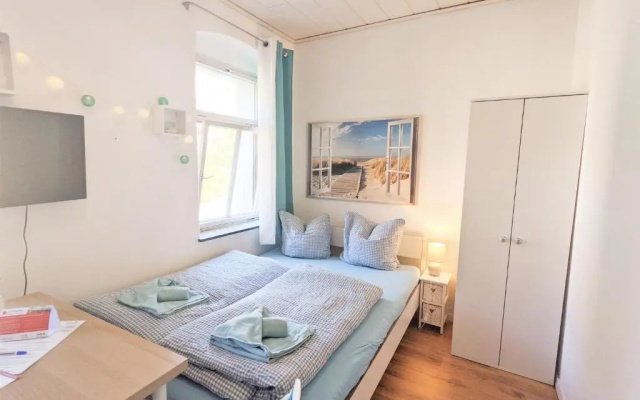 Helle gemütliche Wohnung mit Terrasse und Pool - H2