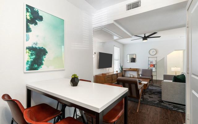 Abode Houston - Montrose Downtown