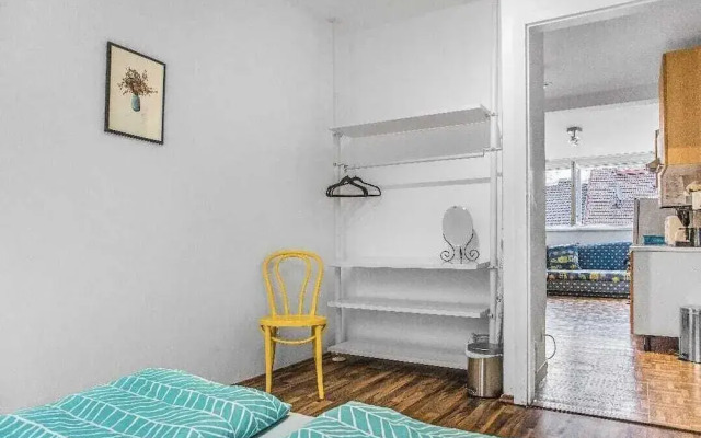 2BR Apt Next to Vienna Vibrant Center
