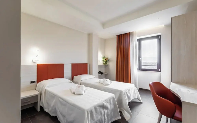 Lual Bleisure Hotel
