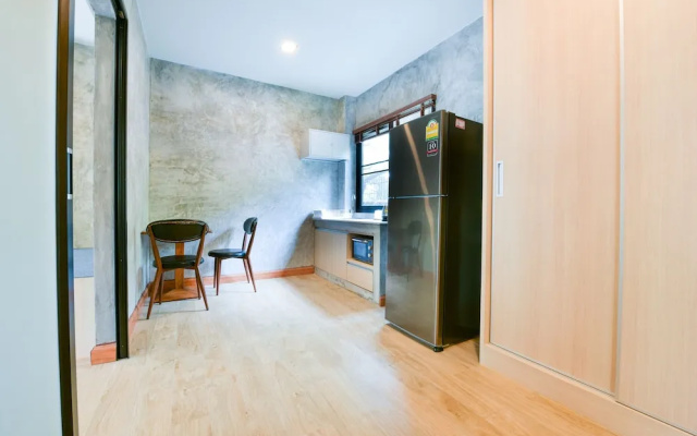 OYO 539 Loft By Busaba