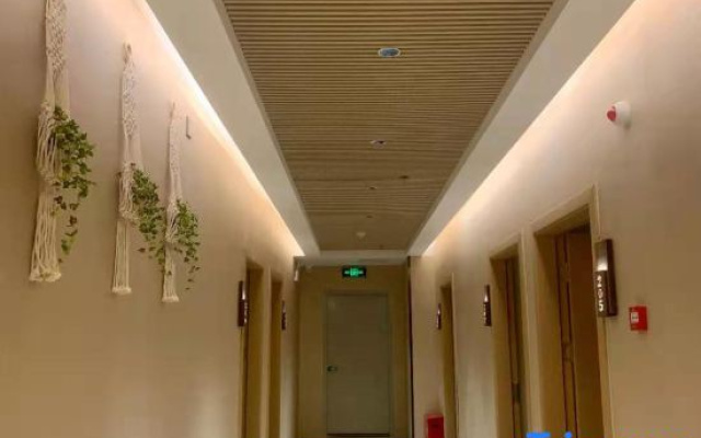 Yangjiang Feili Hotel