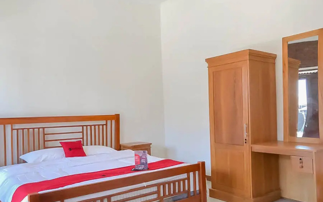 RedDoorz Resort near Darajat Garut