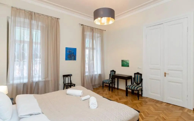 Precious 2 Bedroom apt In The Heart Of Tbilisi