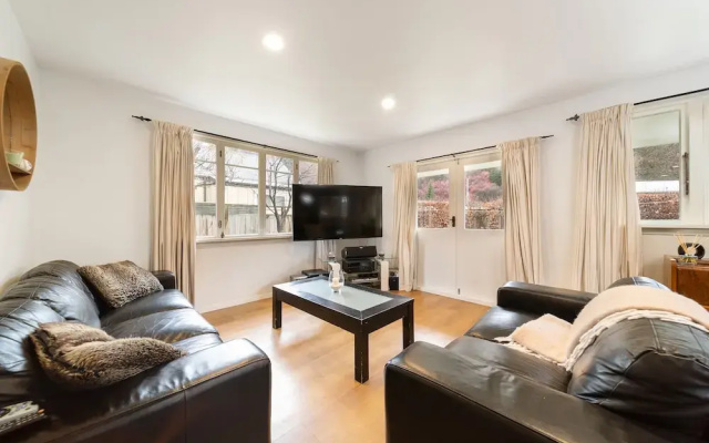 Picturesque Home in Historical Arrowtown