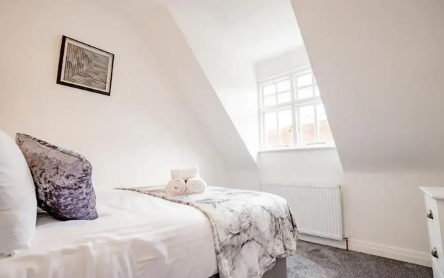 Host Stay New Street Dwelling