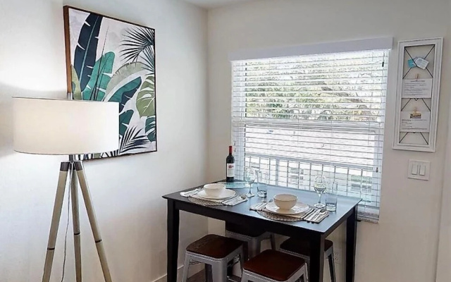 Fruitville Condo