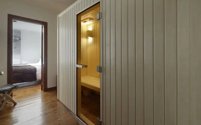 Esquiros by FeelFree Rentals