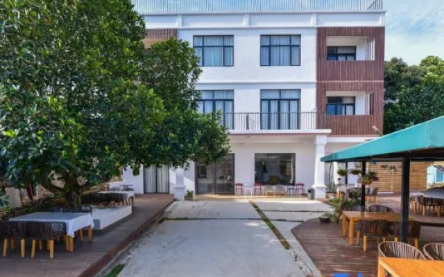 Weizhou Island Langwen Homestay