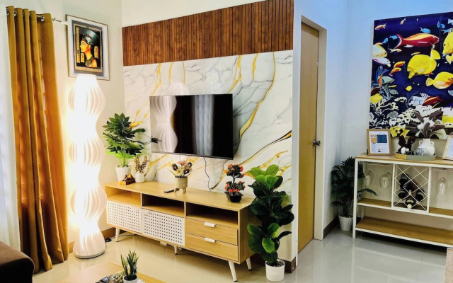 Bloomstone 2BR Family Suite in Gensan