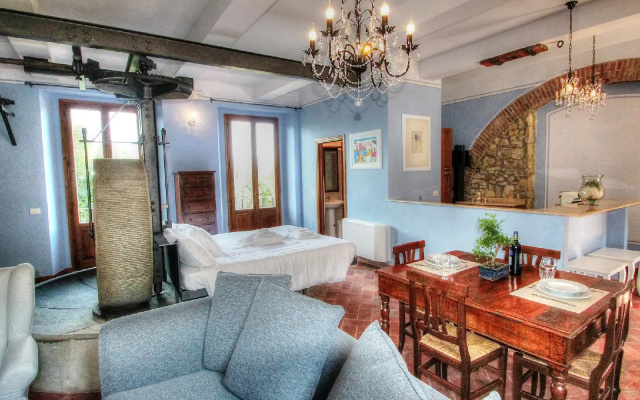 Mansion 2 Bedrooms  - Two Bedroom