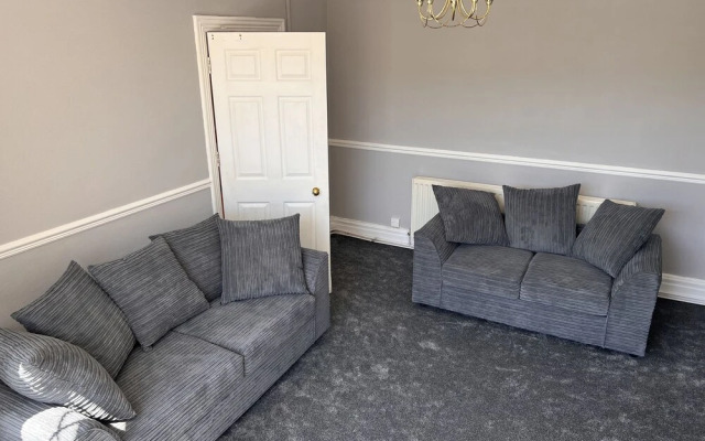 Sea View Hotel - Sandpebbles