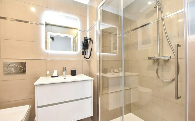 Authentic Apartment - 2br/8p - Near Opera Garnier