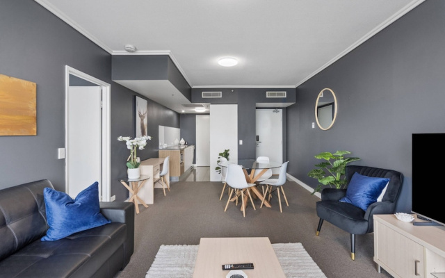 Bright 1-bed Retreat in Charlotte Towers
