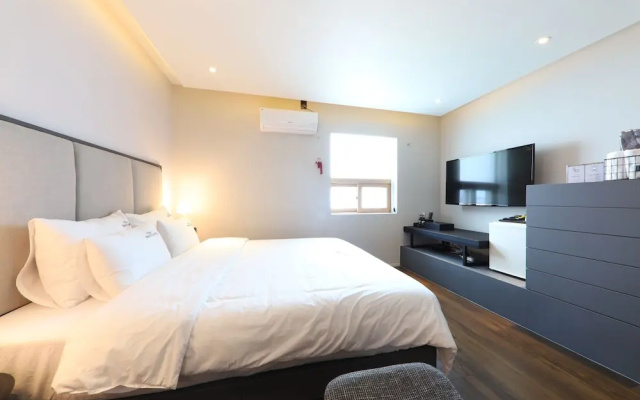 Grey70 Hotel