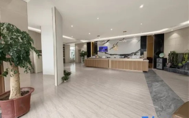 Quanzhou Luxury Business Travel Hotel (Exhibition City Baijie Shangyuecheng Branch)