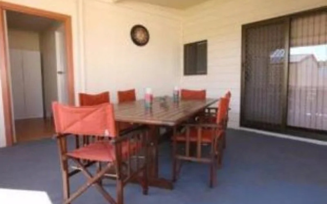 Jadan Cottages