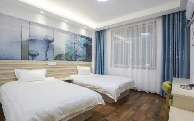 U Mi Hotel