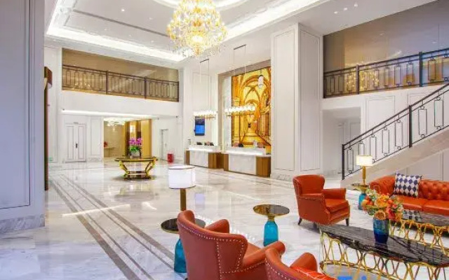 Venus International Hotel (Shaodong High-Speed Railway Station)