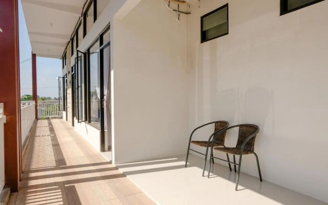 OYO 2798 Semeru Residence Syariah