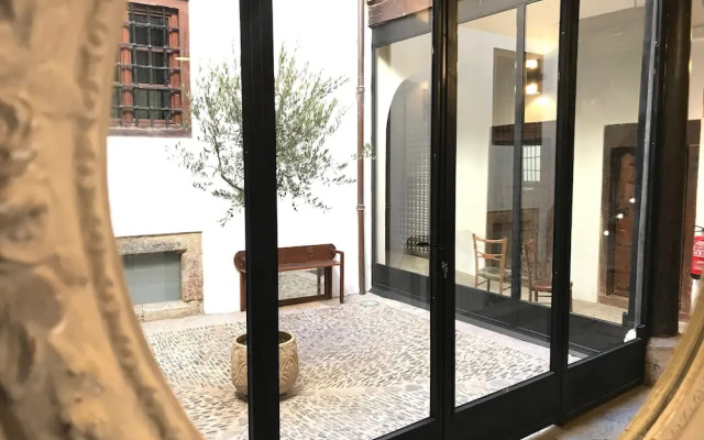 Hostel Palacio Jabalquinto By Quartier