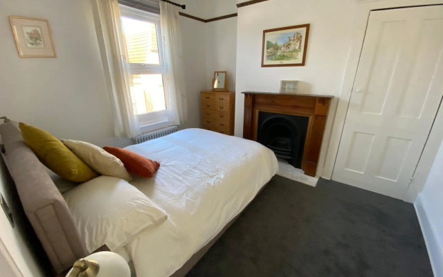 Cosy 2 Bedroom House