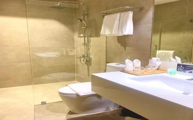 The Henry Hotel Roost Bacolod