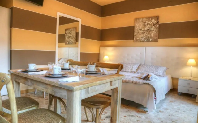 La Casetta di Lina Rooms and Apartments