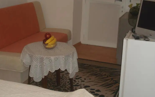 Rooms Lami