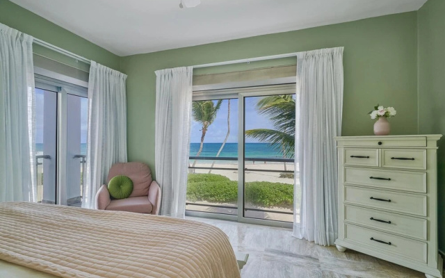 Beachfront Condo w Sea View Ah-201 Costa Atlantica