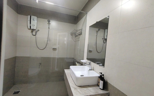 Purple Star Hotel