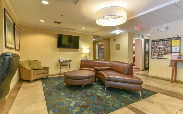 Candlewood Suites Medford by IHG