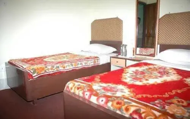 Hotel Golmaheem
