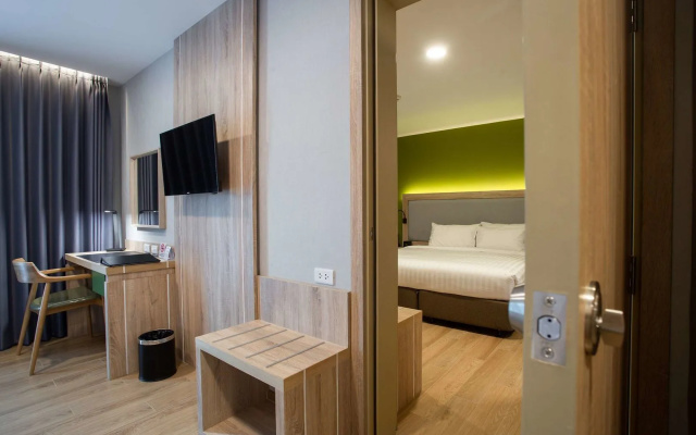 Prime Square Hotel